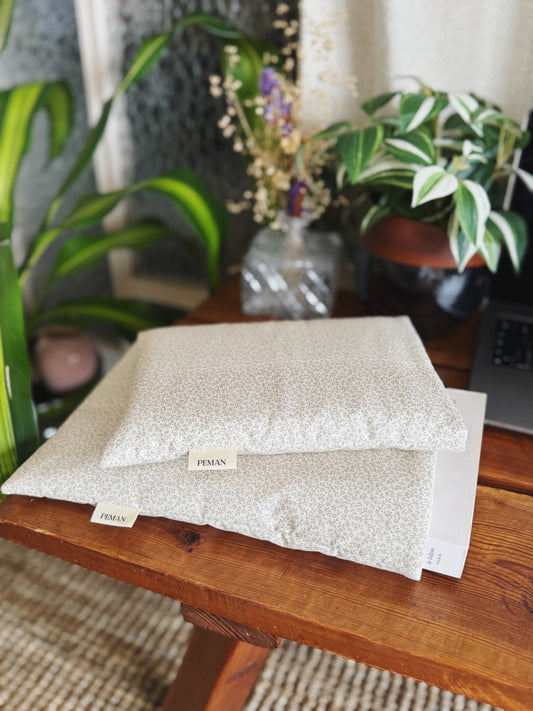 Housse de livre • petites fleurs bleues