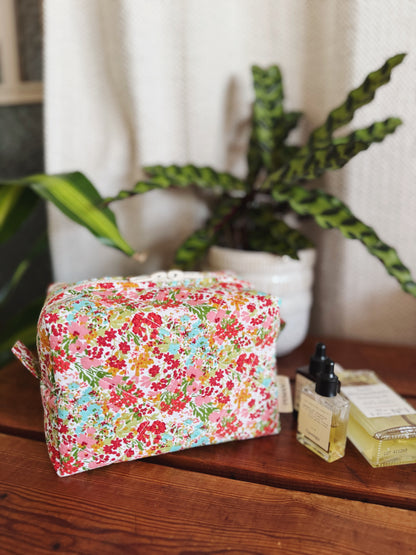 Trousse matelassée - fleurs rouges - taille M