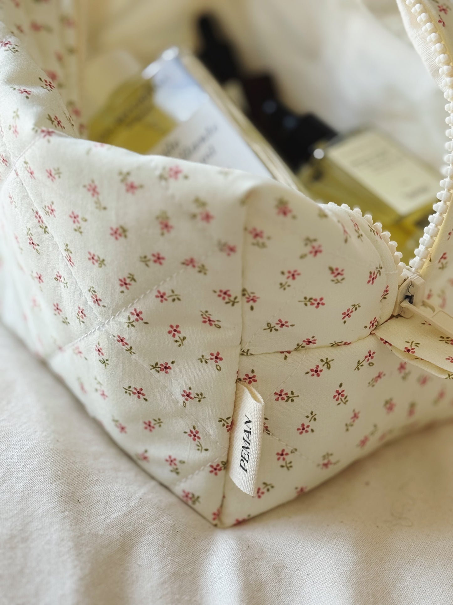 Trousse matelassée - petites fleurs - taille M