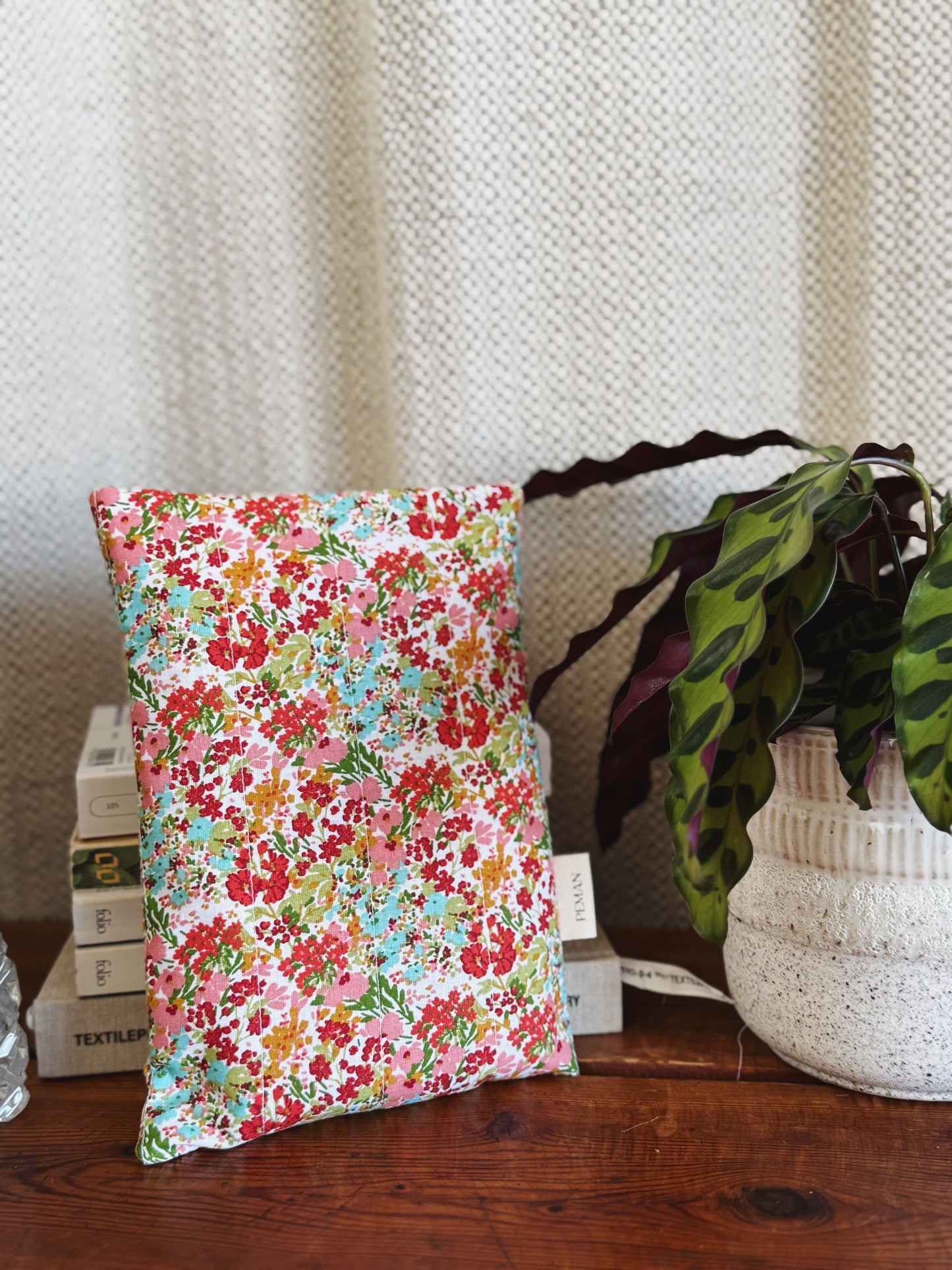 Housse de livre ~ fleurs rouges