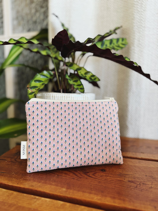 Pochette rayée rouge & fleurs bleues