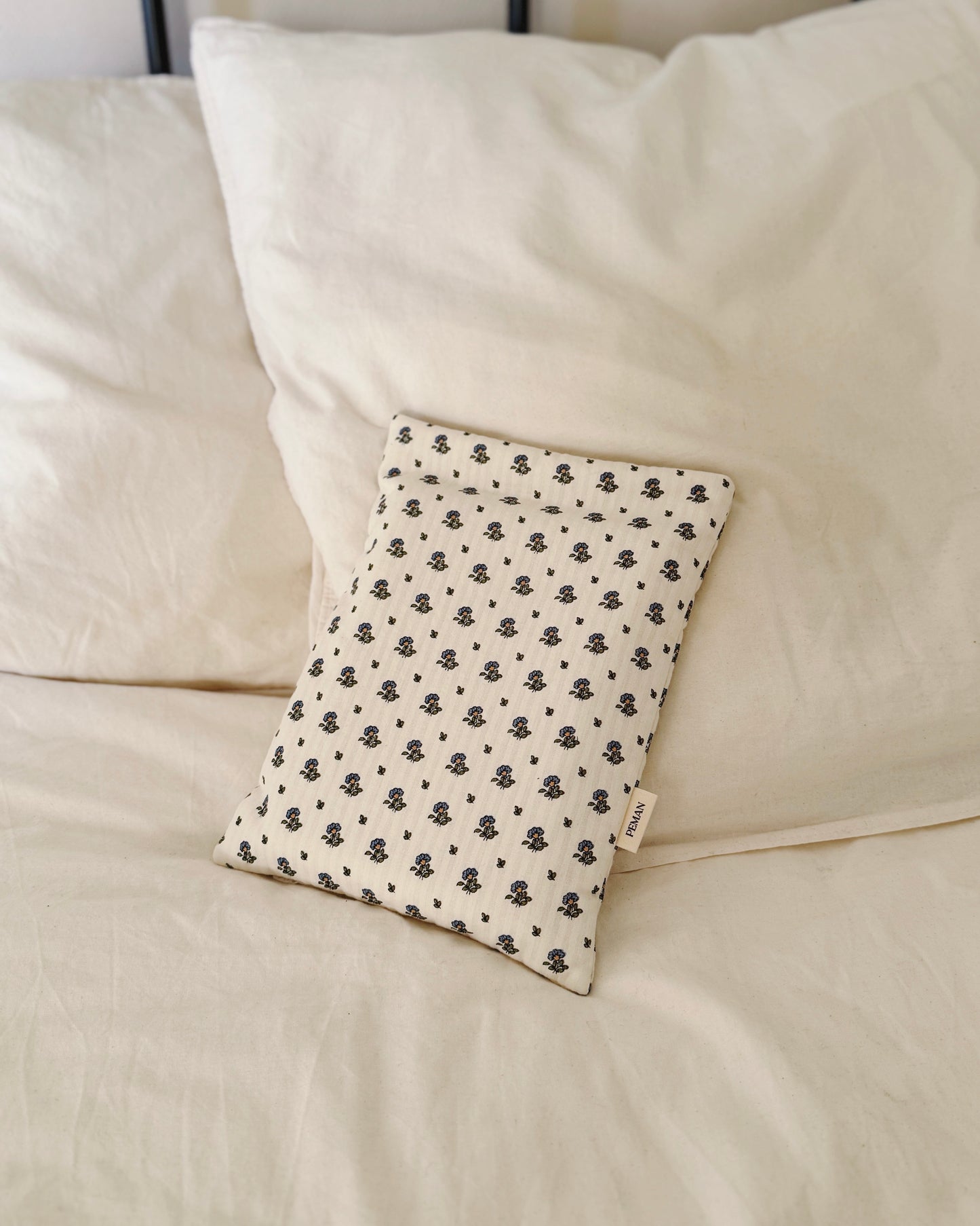 Housse de livre • fleurs bleues