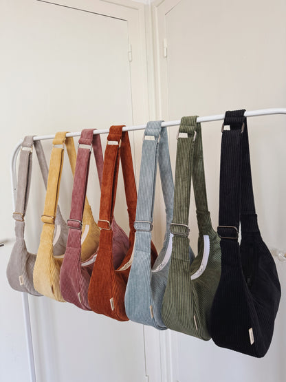 Sac croissant • velours côtelé bleu