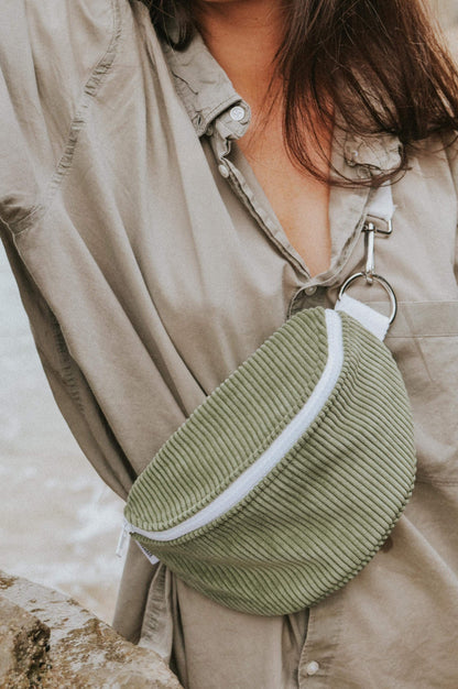 Sac banane • velours côtelé vert